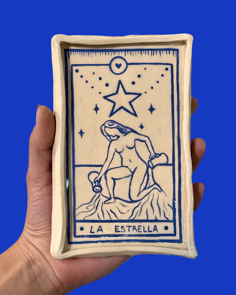 Apoya cartas de Tarot.